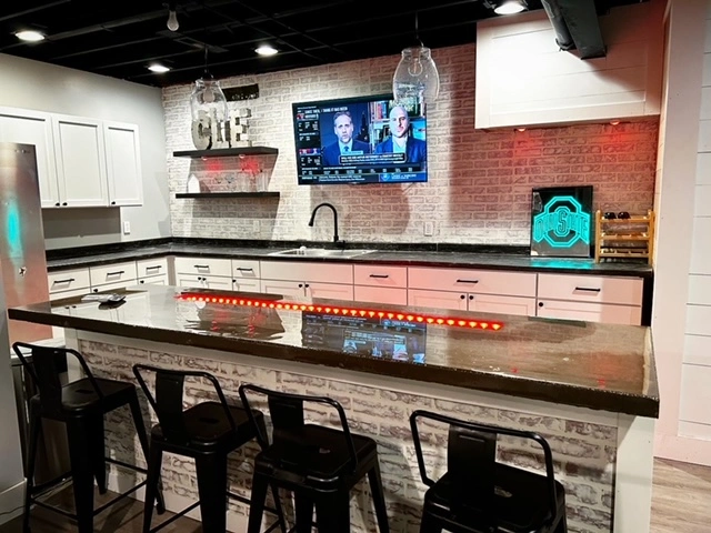 How to Plan and Build a bar in a Basement: Full size bar